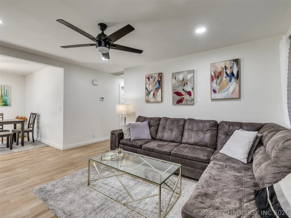 3431 S 116th Place Tulsa, OK 74146