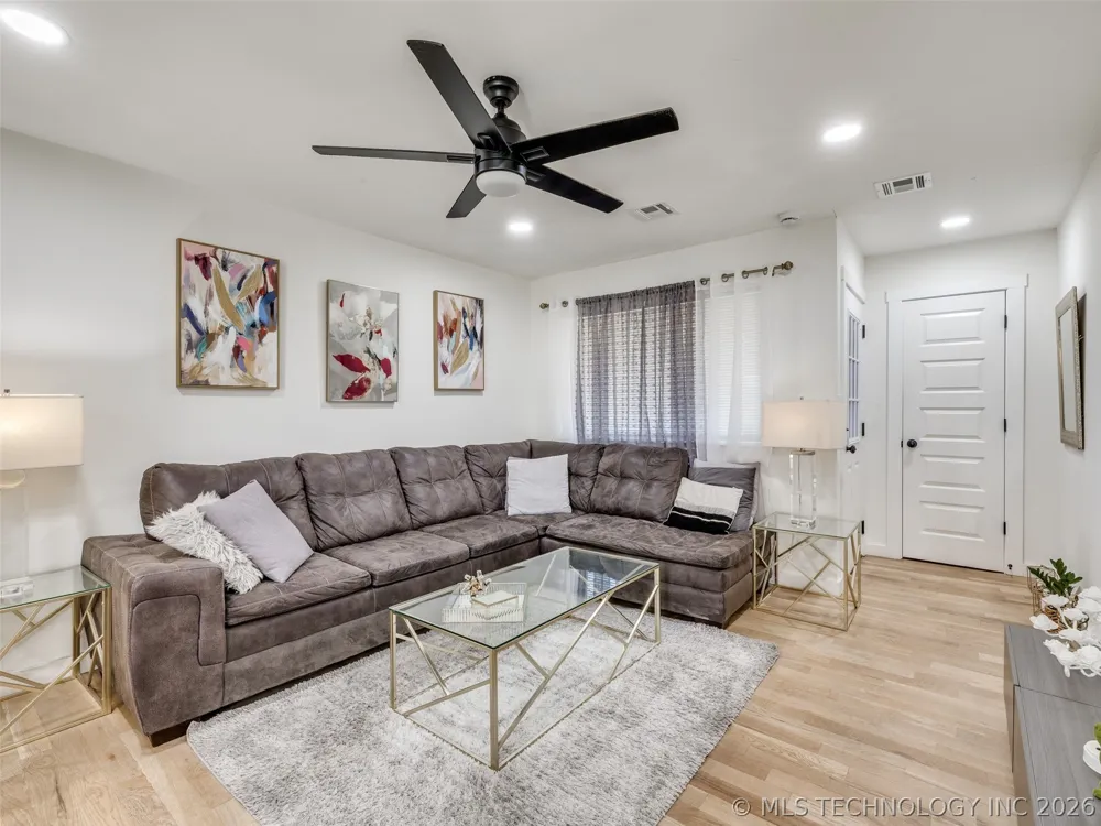 3431 S 116th Place Tulsa, OK 74146