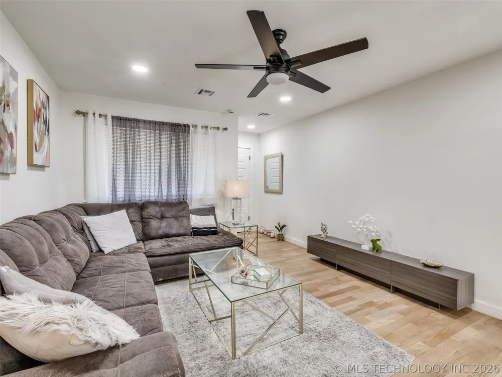 3431 S 116th Place Tulsa, OK 74146
