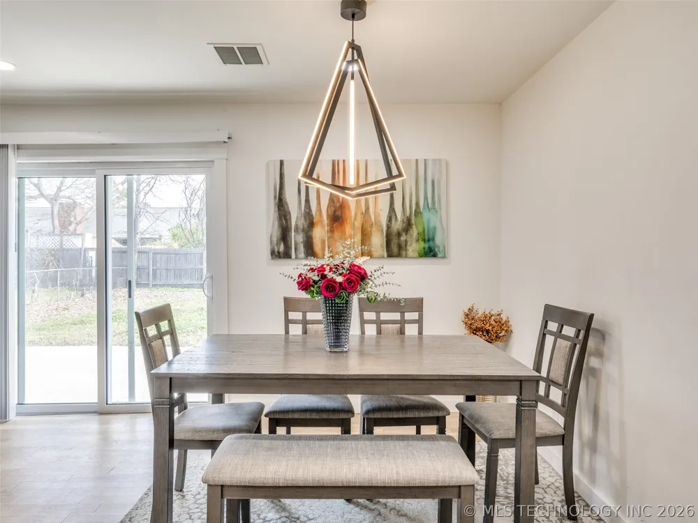 3431 S 116th Place Tulsa, OK 74146