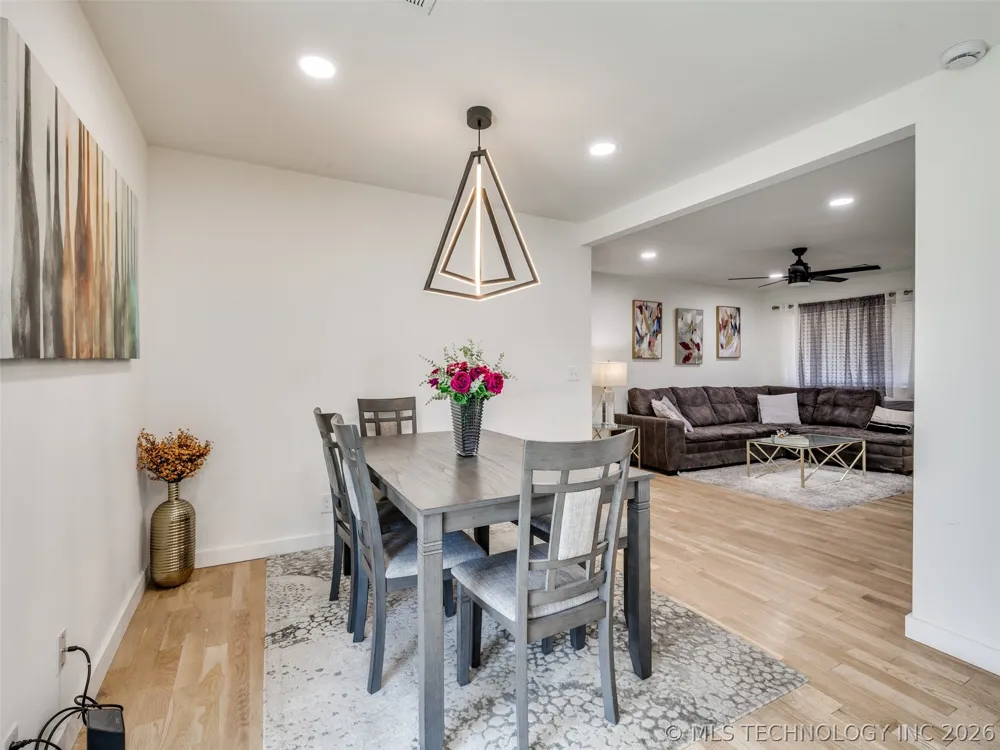 3431 S 116th Place Tulsa, OK 74146