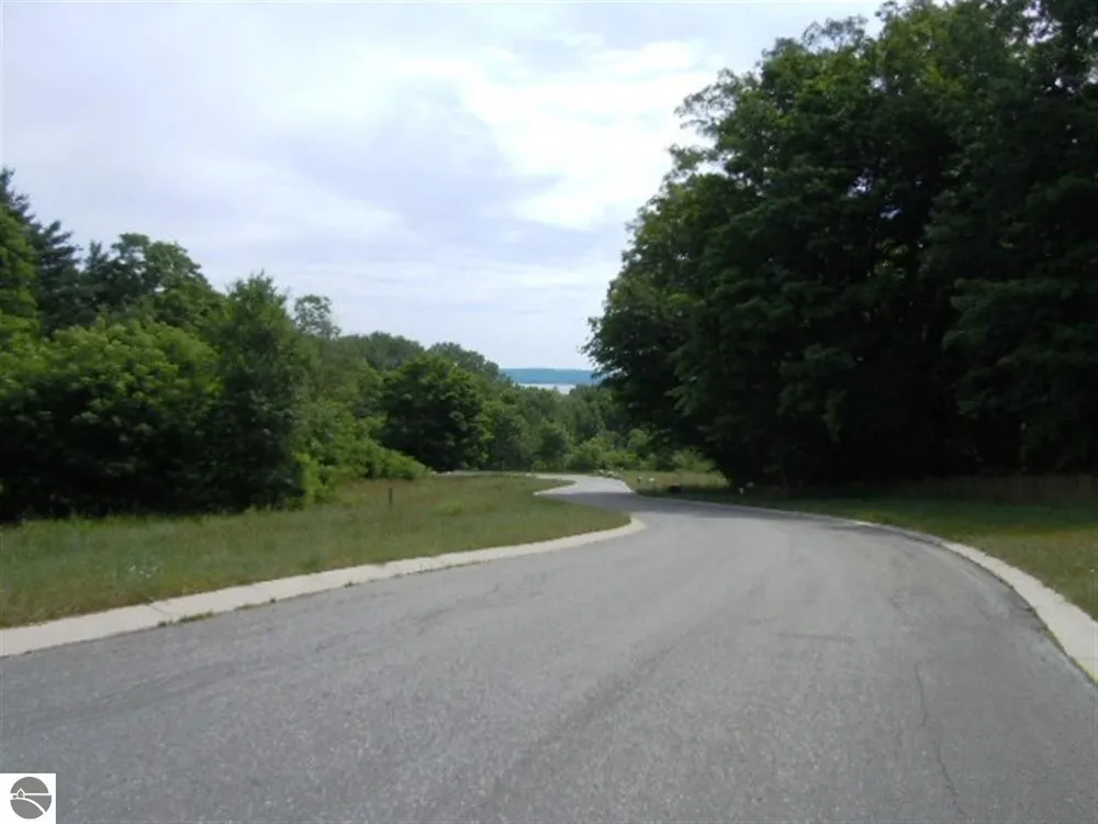 865 Wind Drift Drive Garfield Charter Township, MI 49684