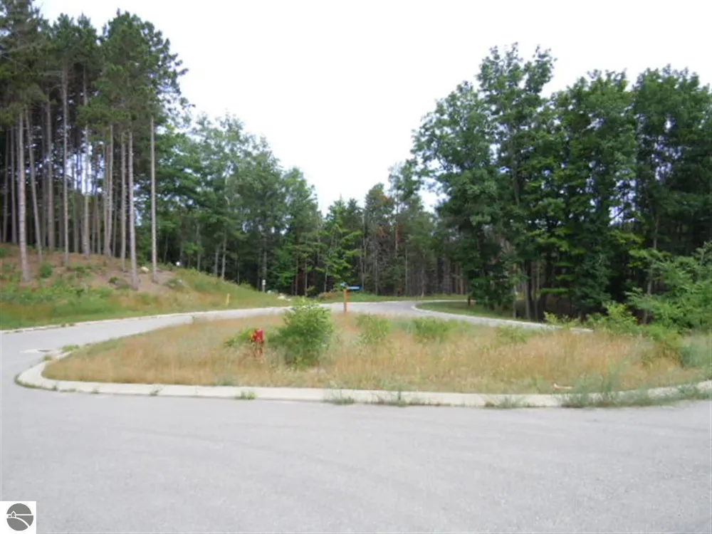 865 Wind Drift Drive Garfield Charter Township, MI 49684