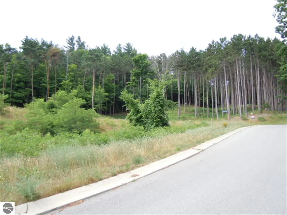 843 Wind Drift Drive Garfield Charter Township, MI 49684