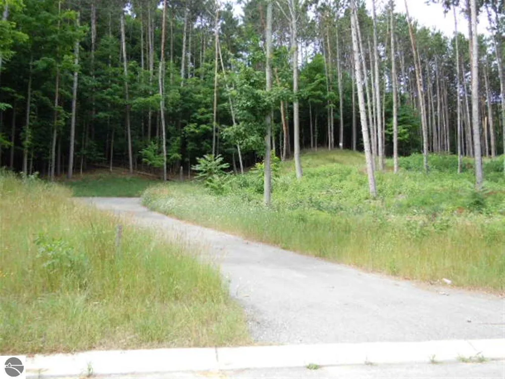 843 Wind Drift Drive Garfield Charter Township, MI 49684