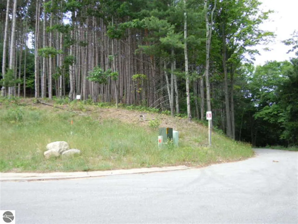 843 Wind Drift Drive Garfield Charter Township, MI 49684