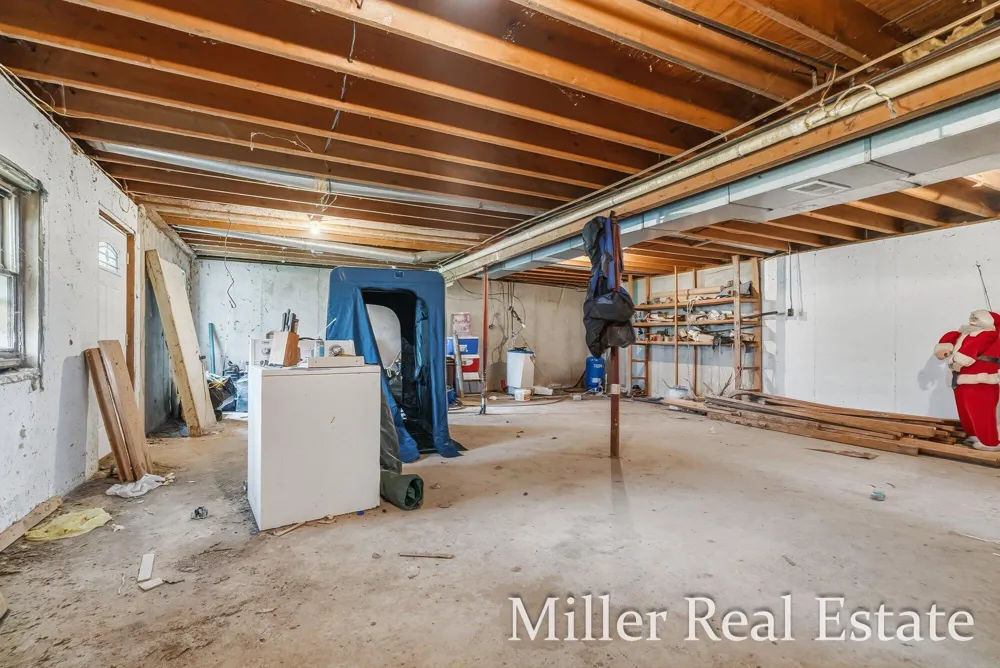 6130 Gurd Road Hastings, MI 49058