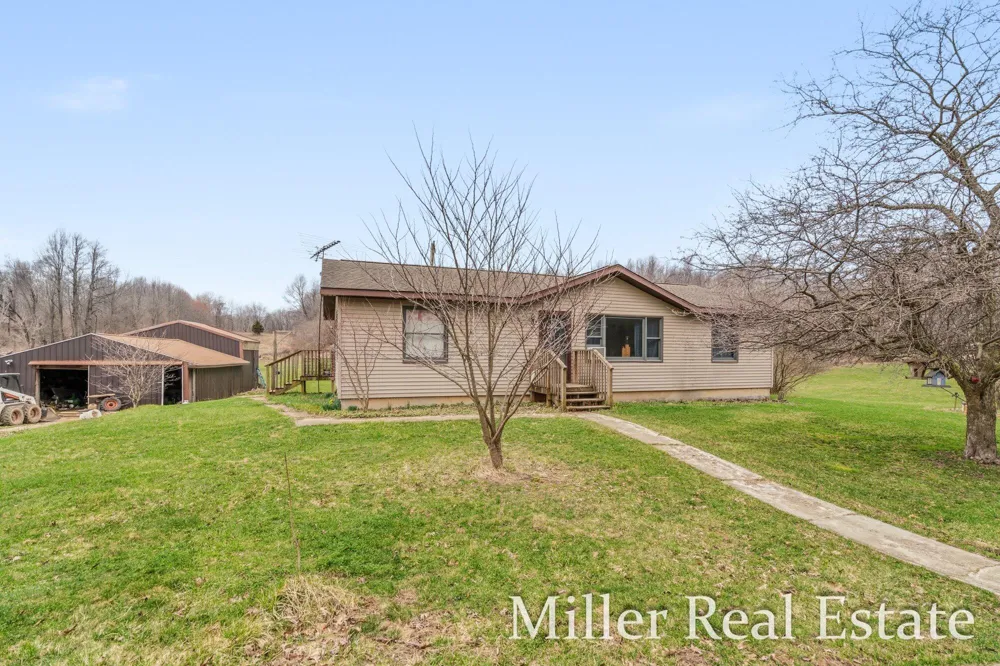 6130 Gurd Road Hastings, MI 49058