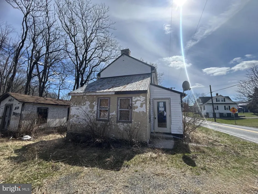 2143 KEYSVILLE FREDERICK CO ROAD Keymar, MD 21757