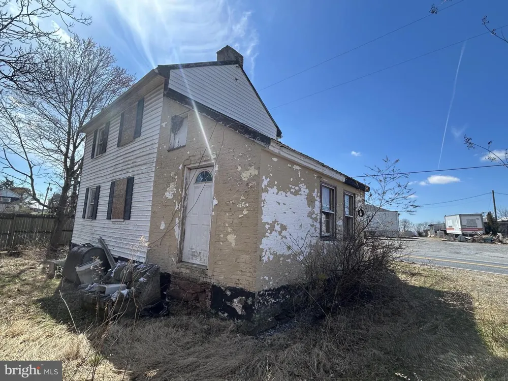 2143 KEYSVILLE FREDERICK CO ROAD Keymar, MD 21757