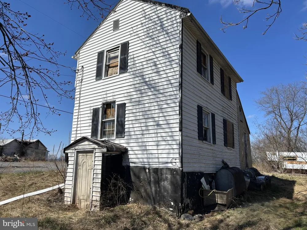 2143 KEYSVILLE FREDERICK CO ROAD Keymar, MD 21757