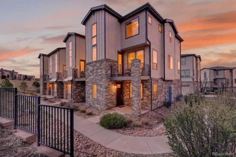 1592 Castle Creek Circle