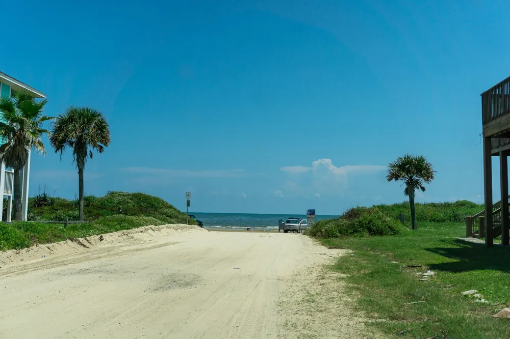 886 Sandollar Crystal Beach, TX 77650