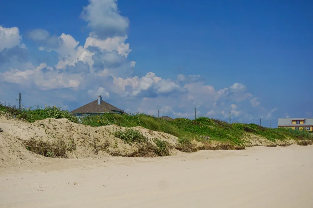 886 Sandollar Crystal Beach, TX 77650
