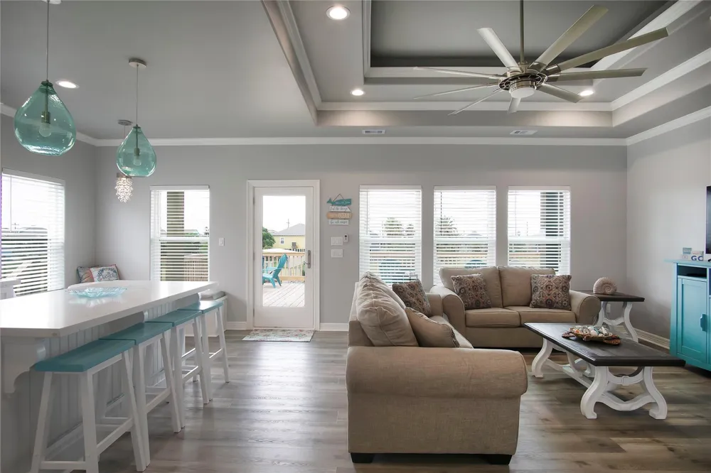 886 Sandollar Crystal Beach, TX 77650