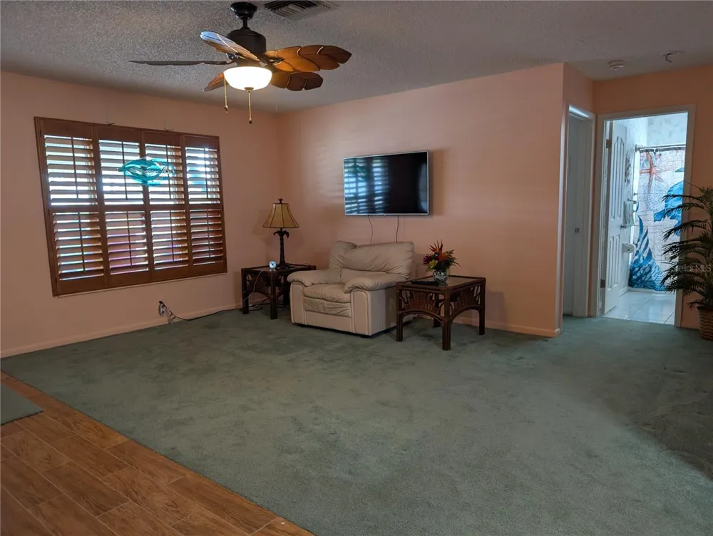 9204 36TH WAY #6 Pinellas Park, FL 33782