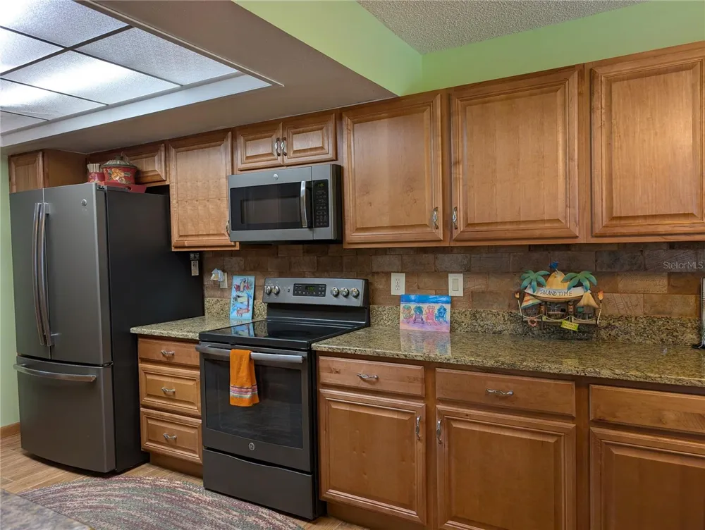 9204 36TH WAY #6 Pinellas Park, FL 33782