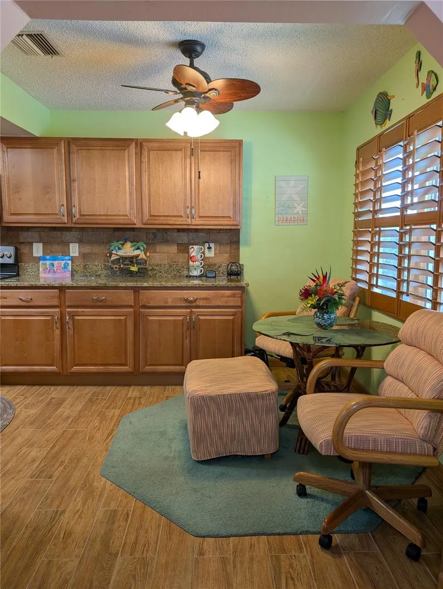 9204 36TH WAY #6 Pinellas Park, FL 33782