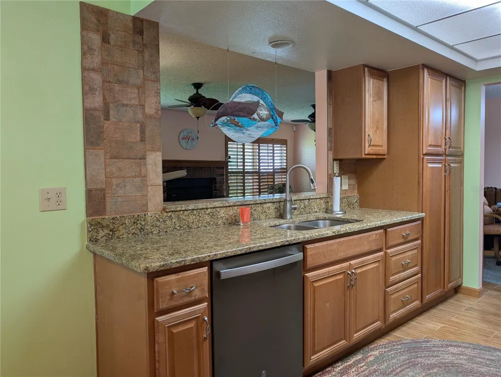 9204 36TH WAY #6 Pinellas Park, FL 33782