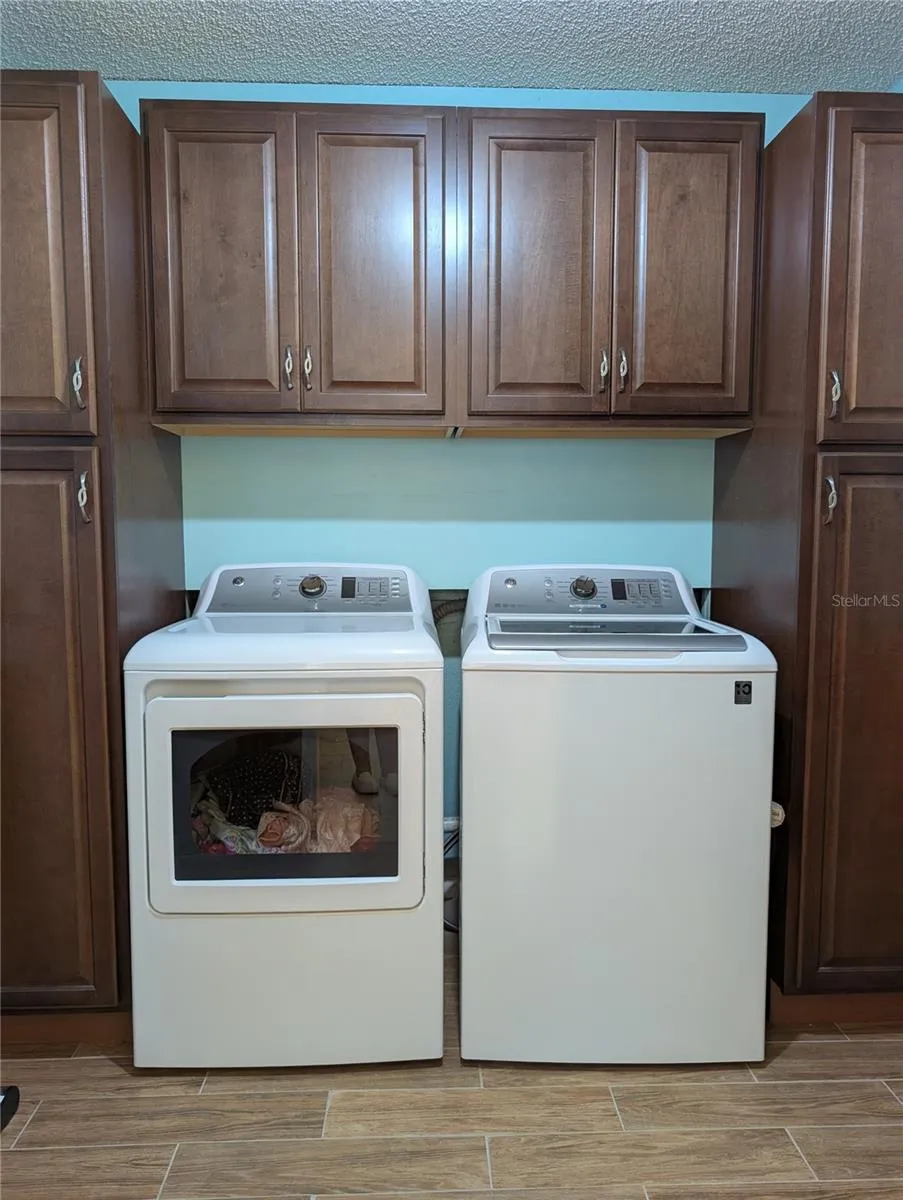9204 36TH WAY #6 Pinellas Park, FL 33782