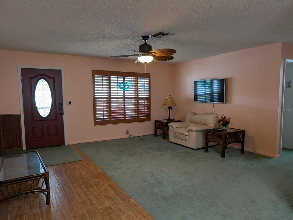 9204 36TH WAY #6 Pinellas Park, FL 33782