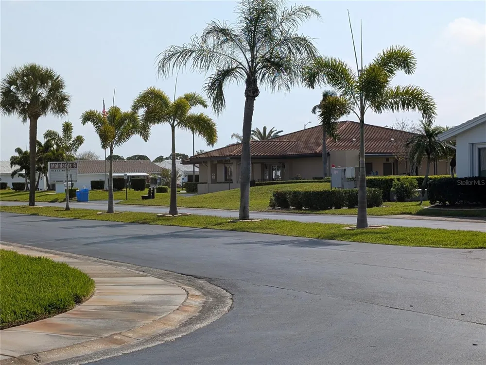 9204 36TH WAY #6 Pinellas Park, FL 33782