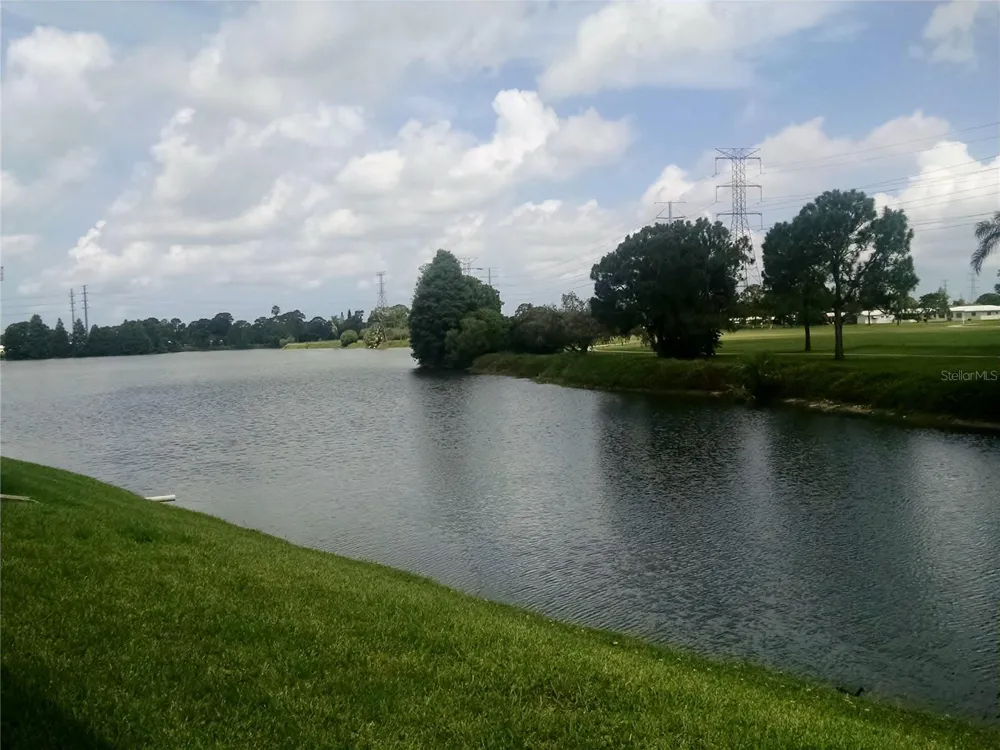 9204 36TH WAY #6 Pinellas Park, FL 33782