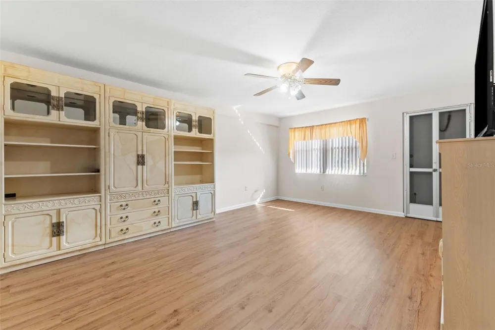 1950 59TH AVENUE #114 St Petersburg, FL 33714