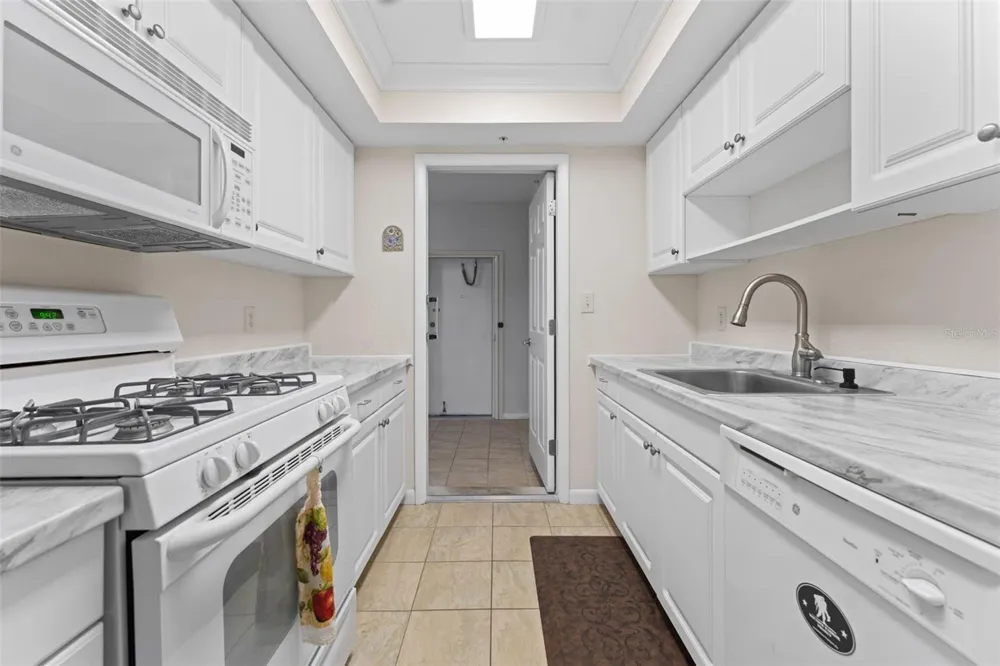 1950 59TH AVENUE #114 St Petersburg, FL 33714