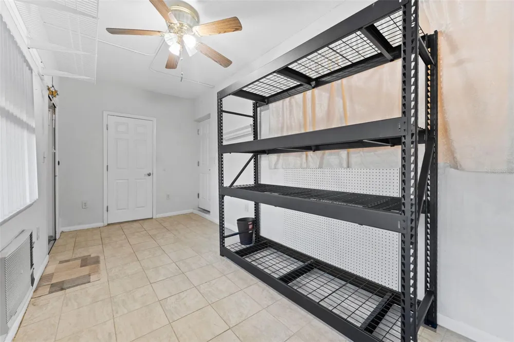 1950 59TH AVENUE #114 St Petersburg, FL 33714