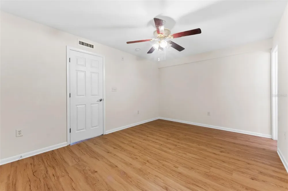 1950 59TH AVENUE #114 St Petersburg, FL 33714