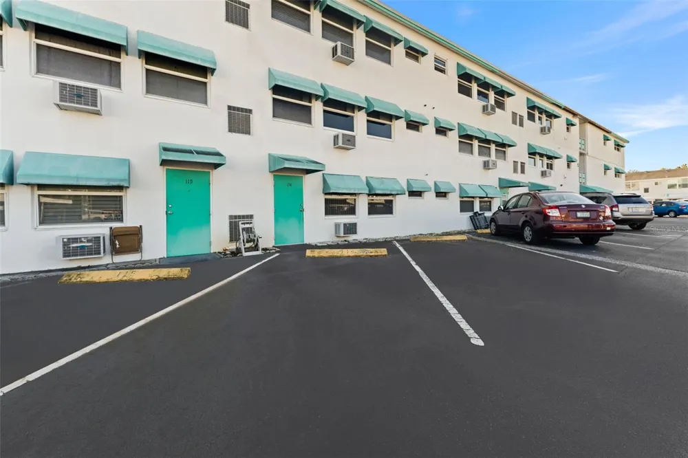 1950 59TH AVENUE #114 St Petersburg, FL 33714