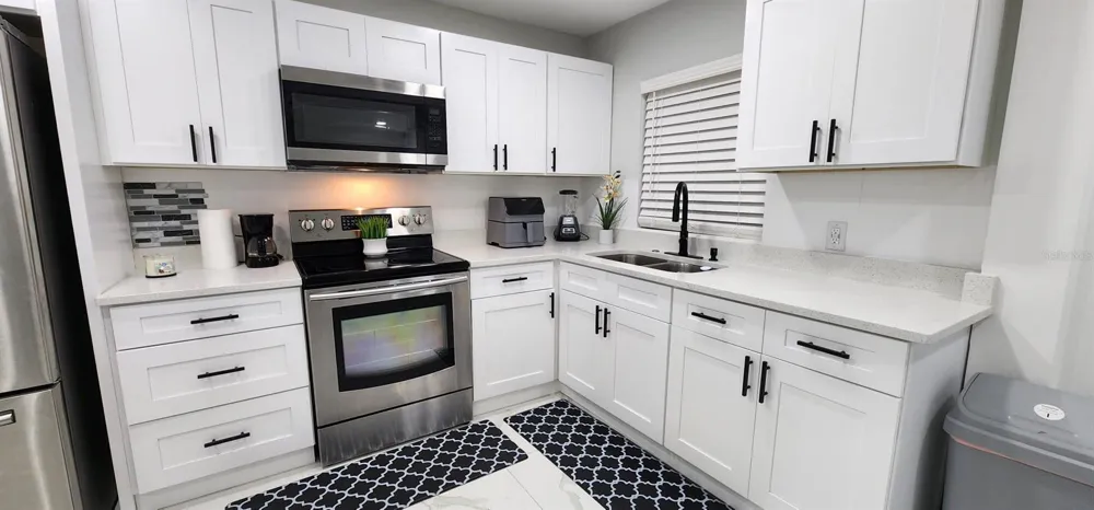 5118 TENNIS COURT CIRCLE Tampa, FL 33617
