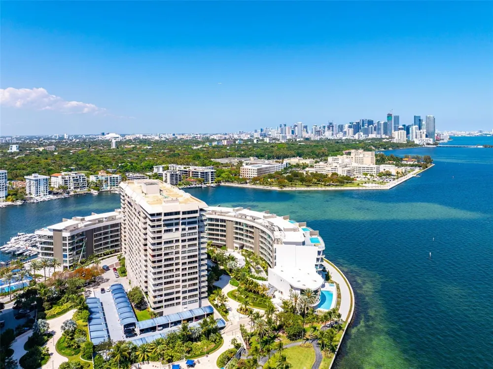 5 Grove Isle Dr #PHS01 Coconut Grove, FL 33131