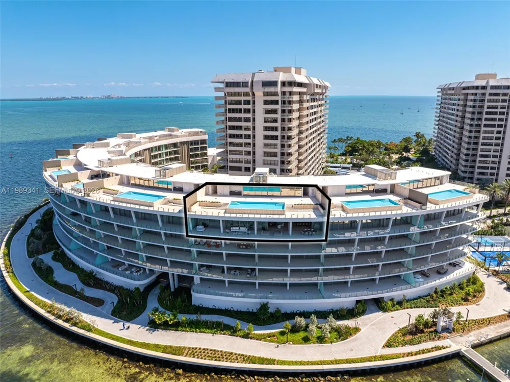 5 Grove Isle Dr #PHS01 Coconut Grove, FL 33131