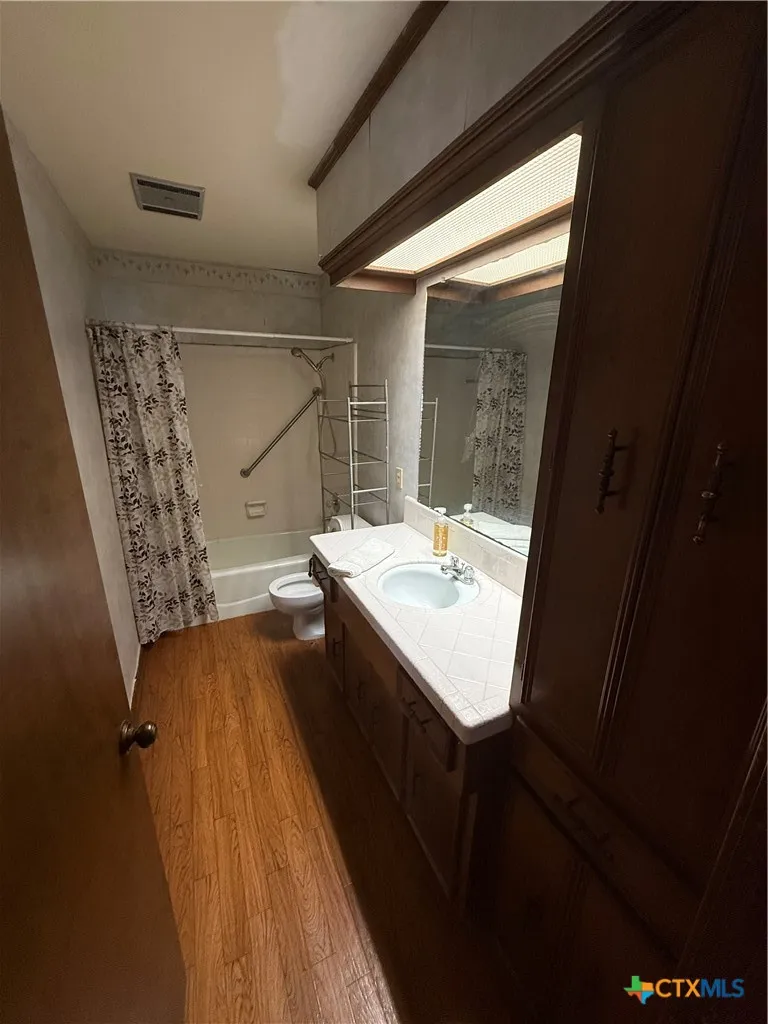 608 King Arthur Street Victoria, TX 77904