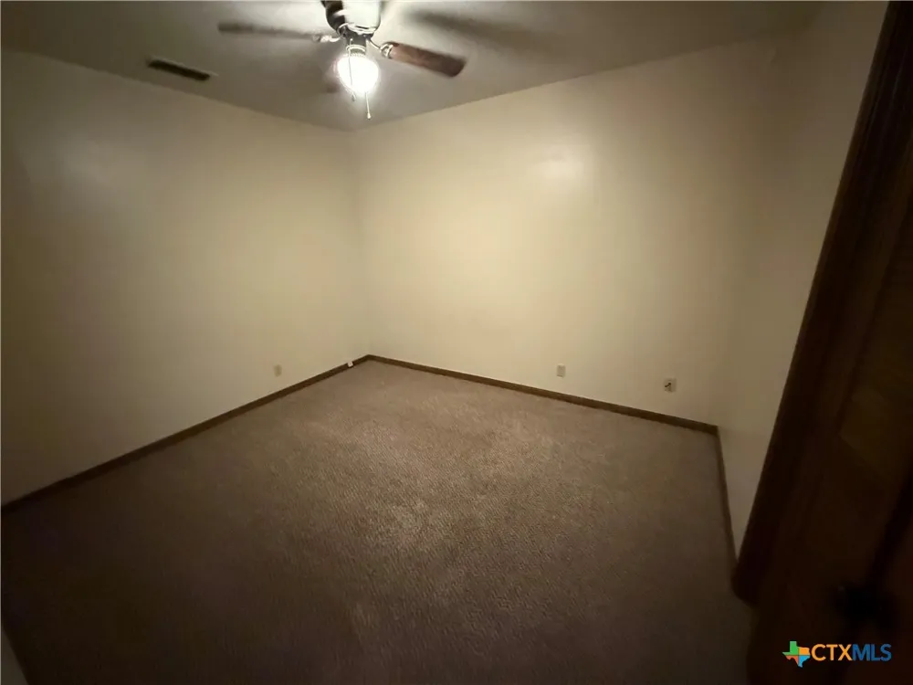 608 King Arthur Street Victoria, TX 77904