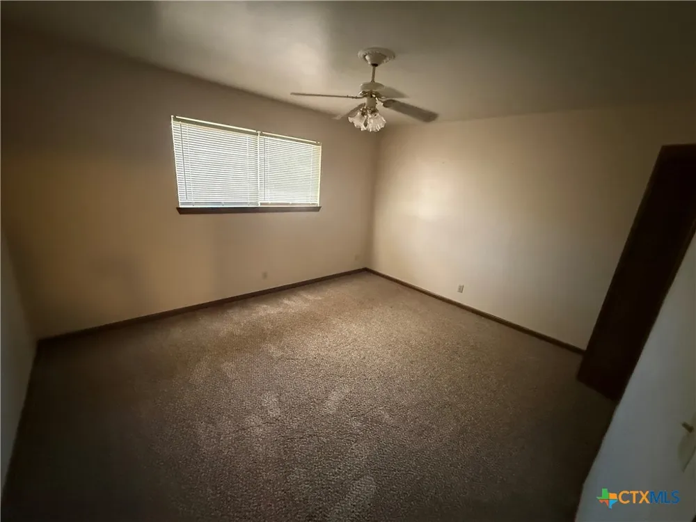 608 King Arthur Street Victoria, TX 77904