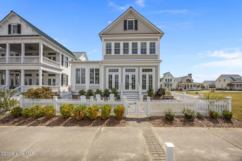 365 E Harborside Road Oriental, NC 28571