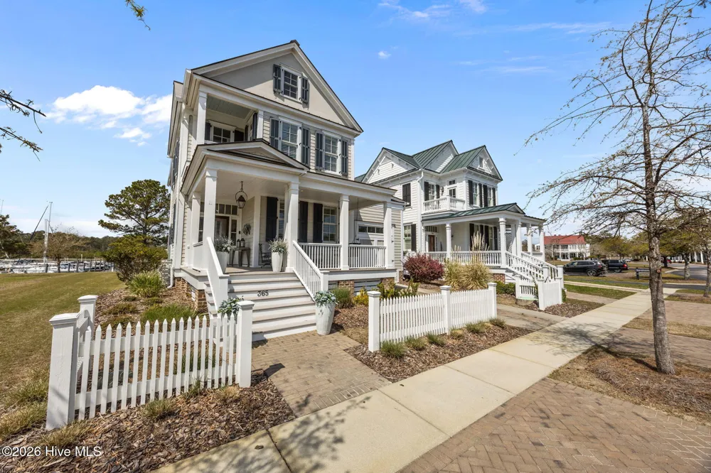 365 E Harborside Road Oriental, NC 28571