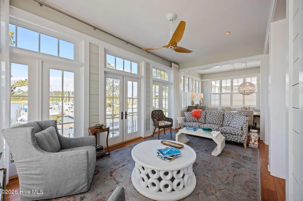 365 E Harborside Road Oriental, NC 28571