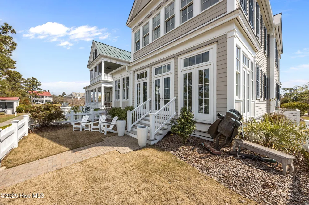 365 E Harborside Road Oriental, NC 28571