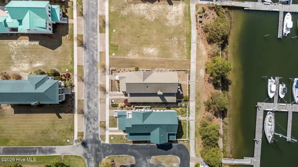 365 E Harborside Road Oriental, NC 28571