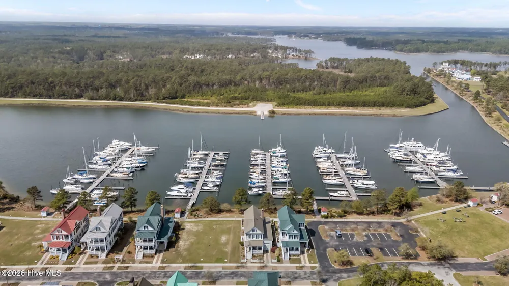 365 E Harborside Road Oriental, NC 28571