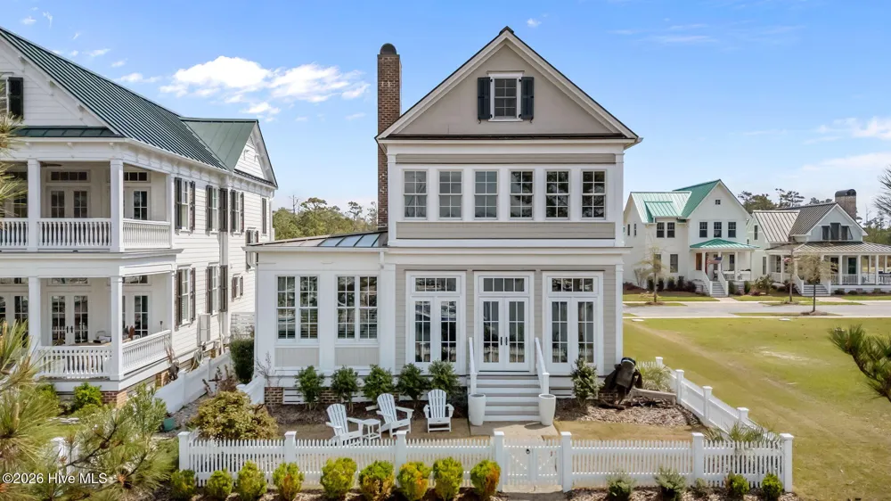 365 E Harborside Road Oriental, NC 28571