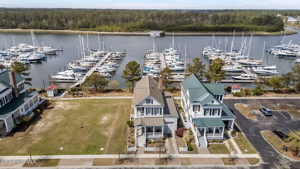 365 E Harborside Road Oriental, NC 28571