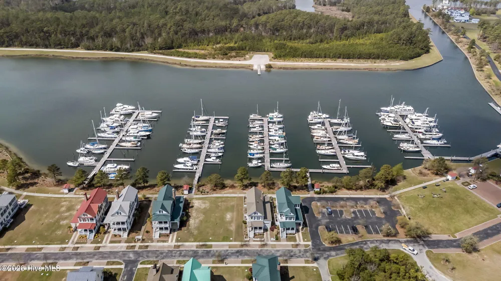 365 E Harborside Road Oriental, NC 28571
