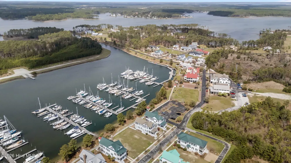 365 E Harborside Road Oriental, NC 28571