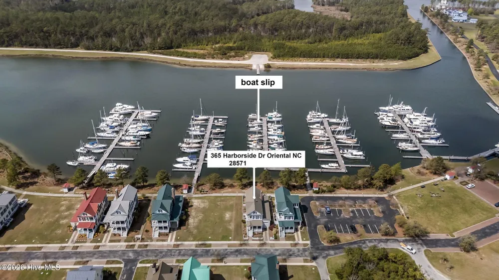 365 E Harborside Road Oriental, NC 28571