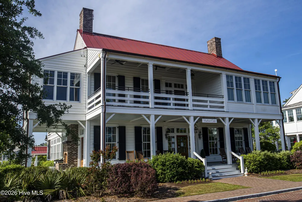 365 E Harborside Road Oriental, NC 28571